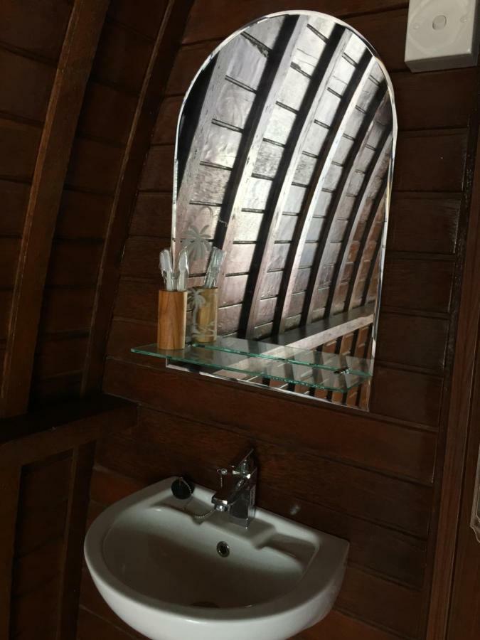 珀尼达岛 Lotus Bungalow酒店 外观 照片